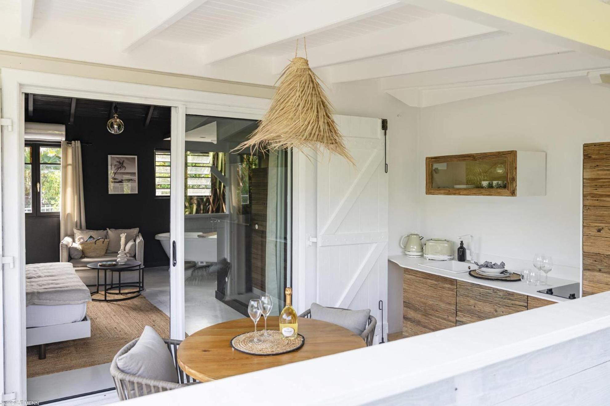 Pomme Cannelle Luxury Suites & Spa Orient Bay Bagian luar foto