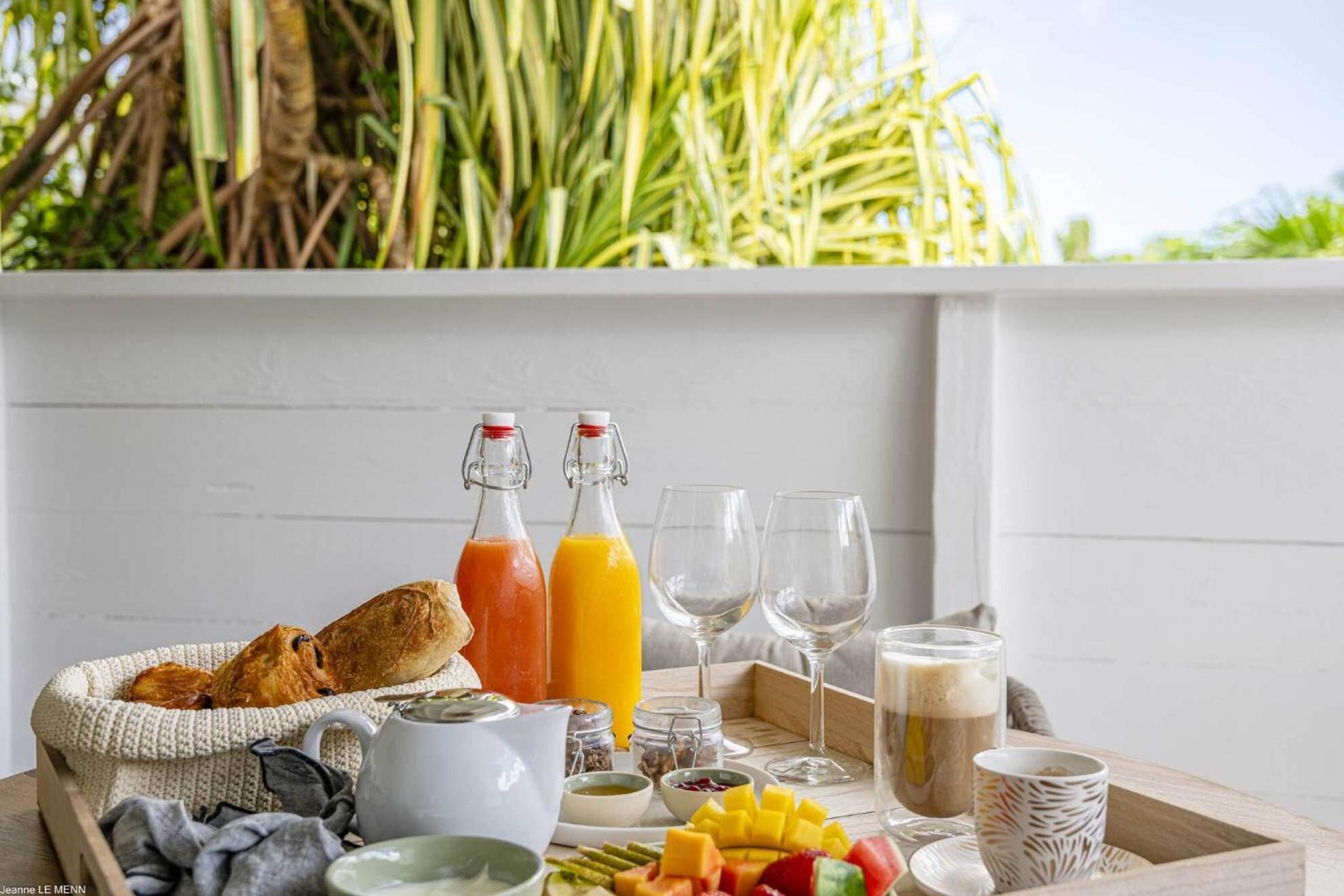 Pomme Cannelle Luxury Suites & Spa Orient Bay Bagian luar foto