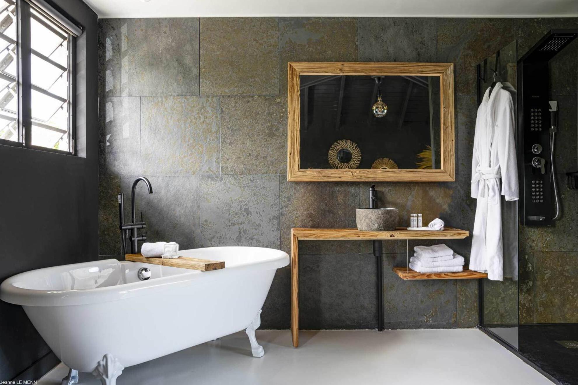 Pomme Cannelle Luxury Suites & Spa Orient Bay Bagian luar foto